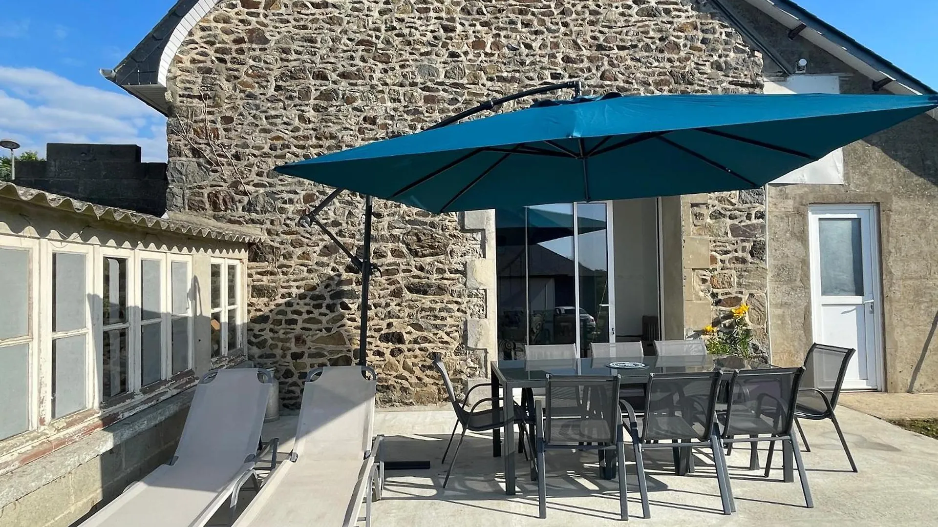Superbe Maison Renovee - Tregomeur France
